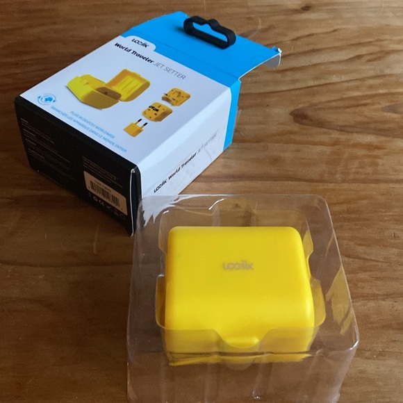 LOGiiX Travel adapter - Picture 3 of 7